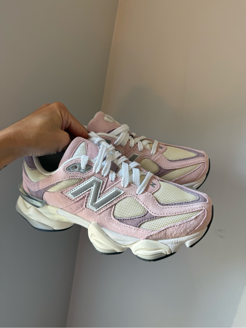 New Balance Lifestyle 9060 Running Casual Sneakers Pink Beige Abzorb Size 8.5 W